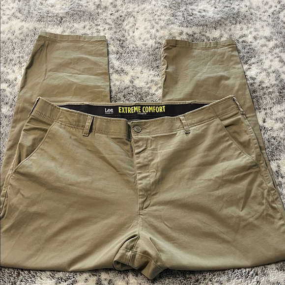 Lee Men's Extreme Comfort Khaki Chinos - Picture 2 of 4